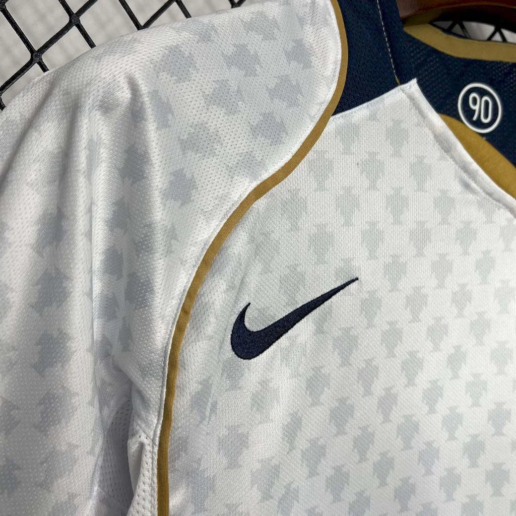 2004 Retro Portugal Auswärts-Fußballtrikot AAA Fan-Qualität — view 6