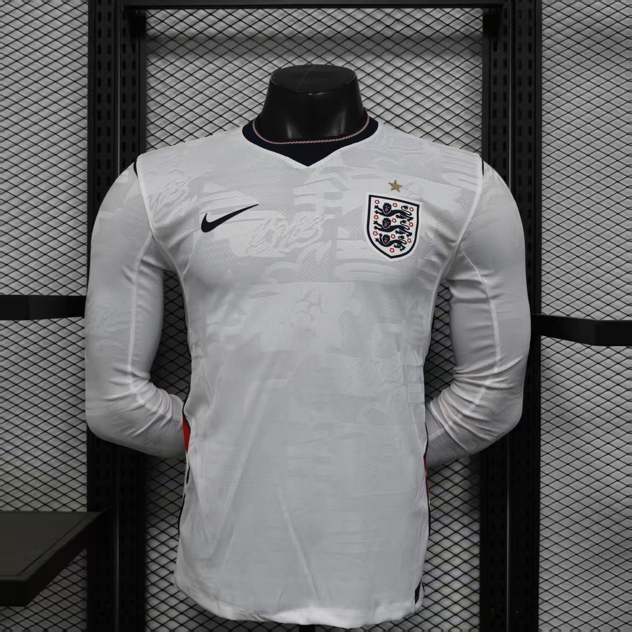 2026 Player Version Long Sleeve England Home Football Shirt AAA fan-grade