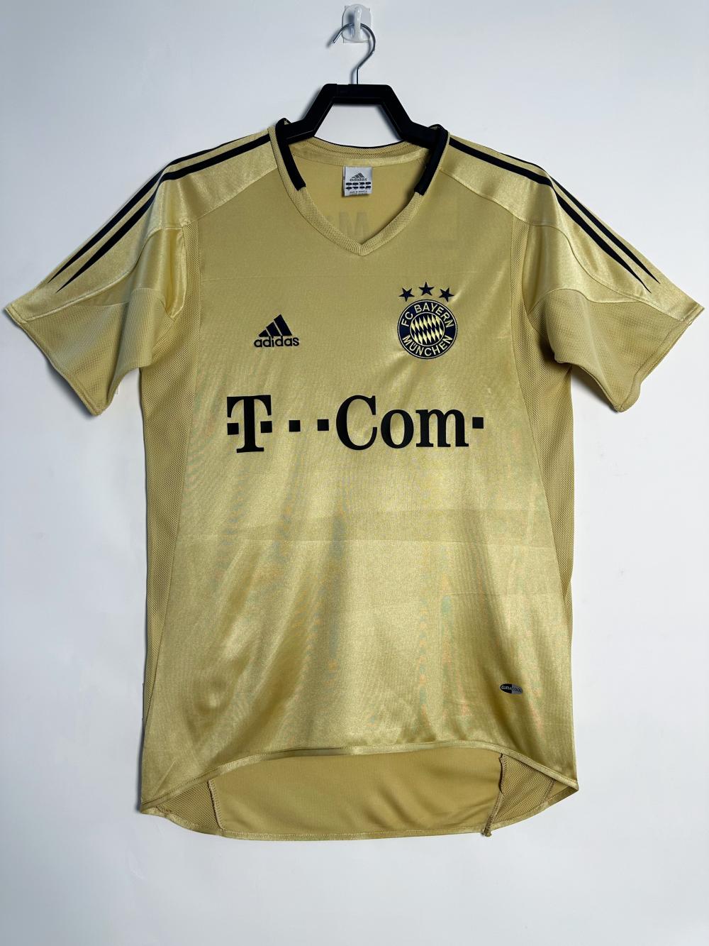 2003/2004 Retro Bayern Munich Away Football Jersey AAA fan-grade