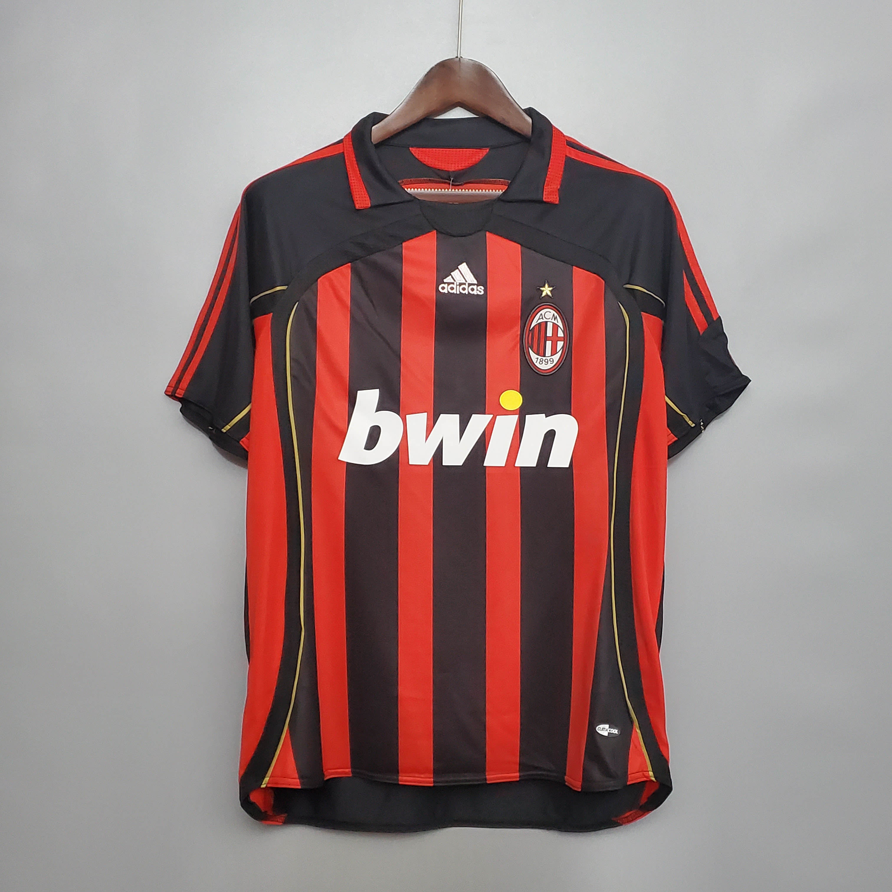 2006/2007 رجعي AC Milan قميص كرة قدم منزلي جودة تايلاندية