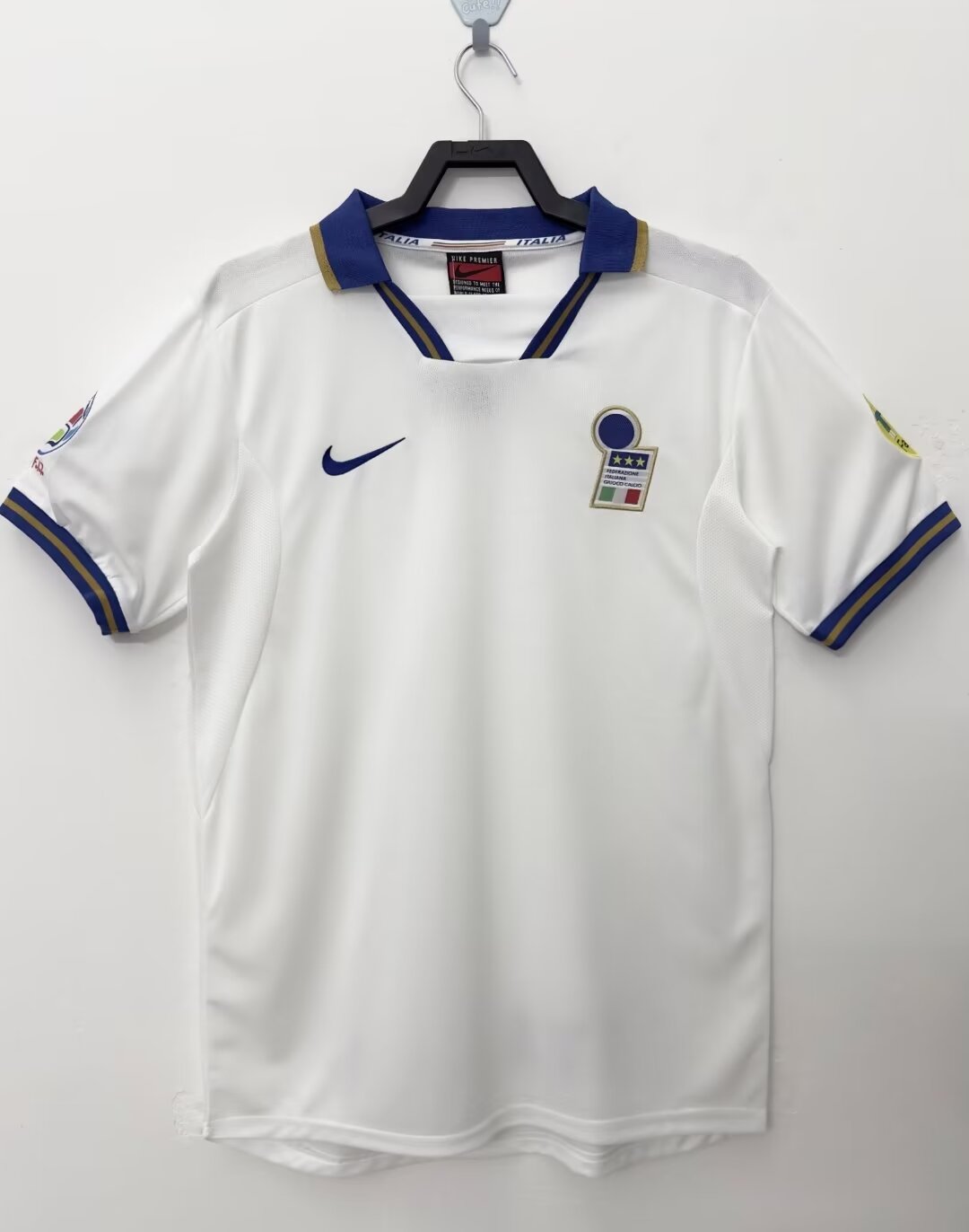 1996 Retro Italy Away Soccer Shirt AAA fan-grade