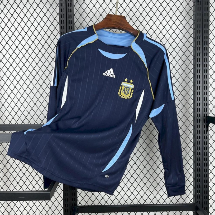 2006 Long-Sleeved Retro Argentina National Team Away Football Shirt AAA fan-grade