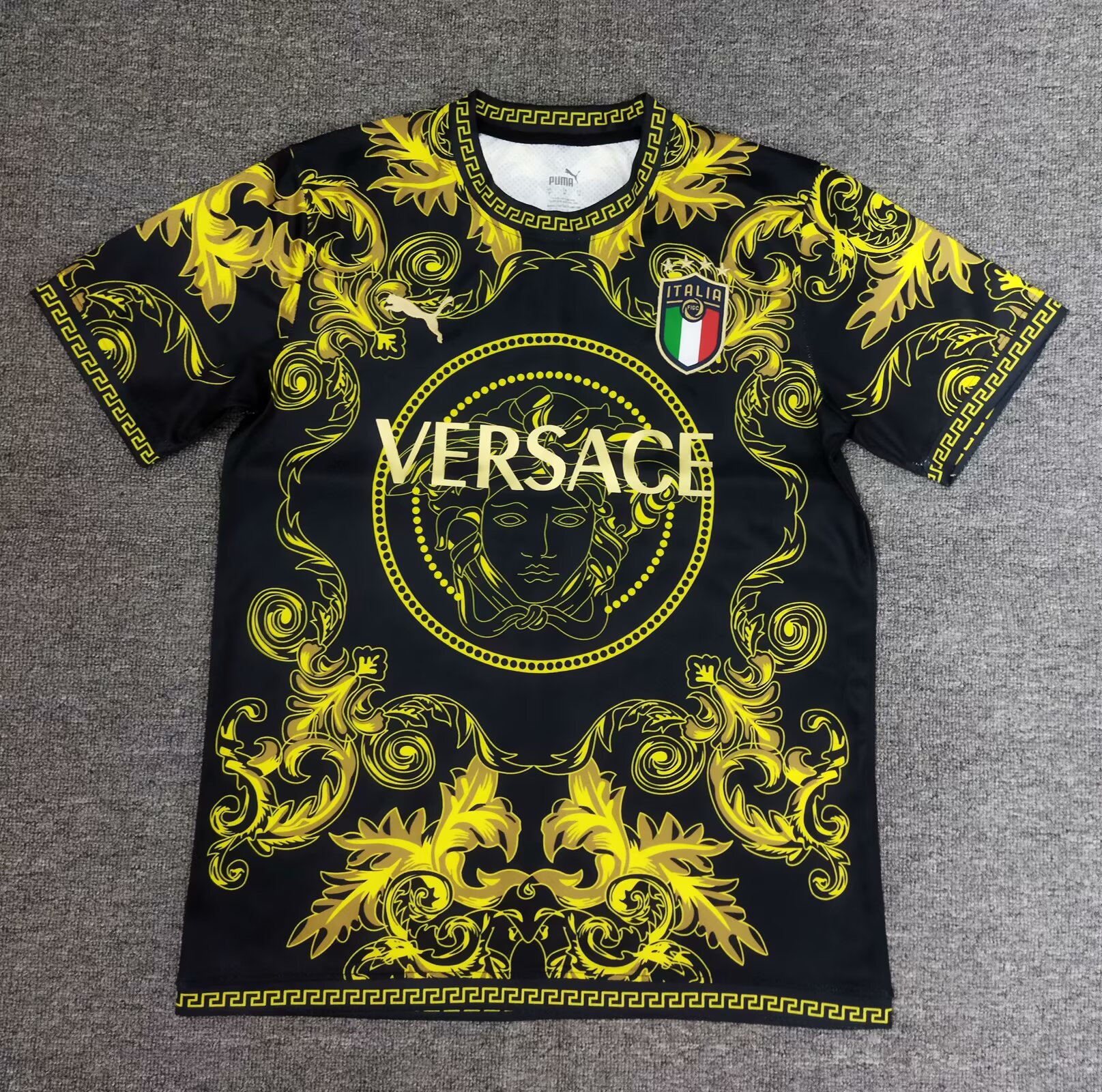 2024/2025 Italy Special Edition Black and gold Football Jersey AAA fan-grade