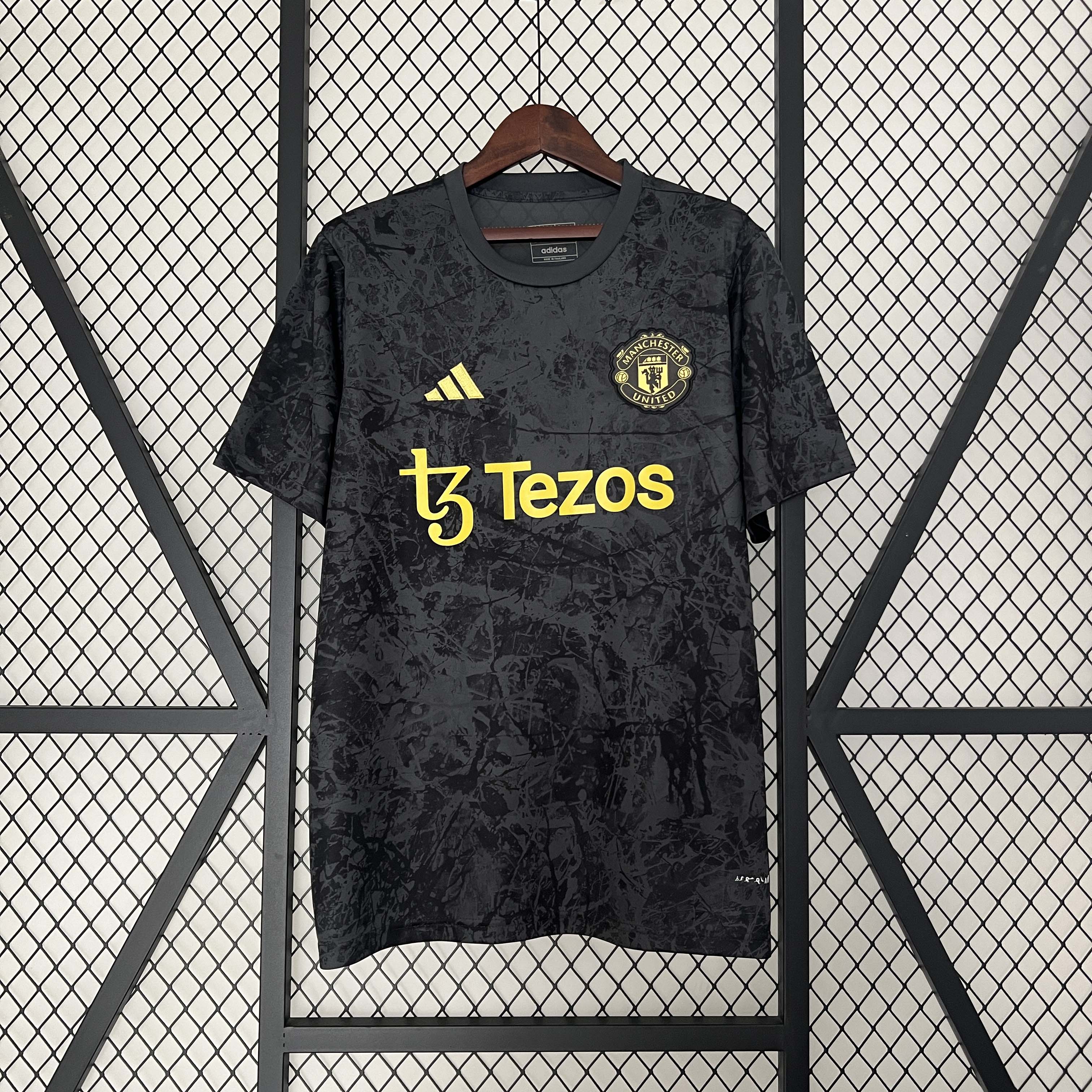 2024/2025 Manchester United Special Edition Black Football Shirt AAA fan-grade