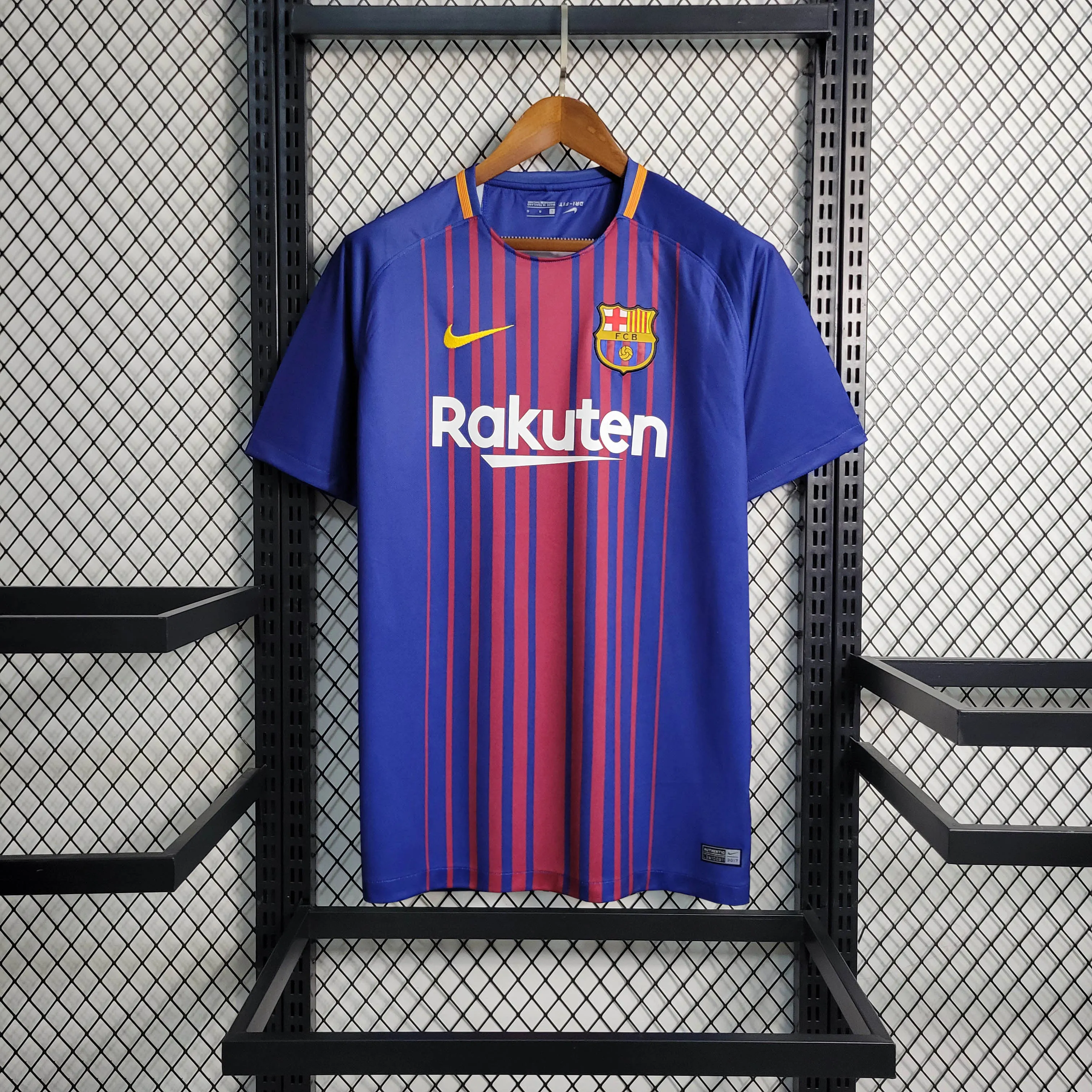 2017/2018 Retro Barcelona Heim Fußballtrikot 1:1 Thai-Qualität