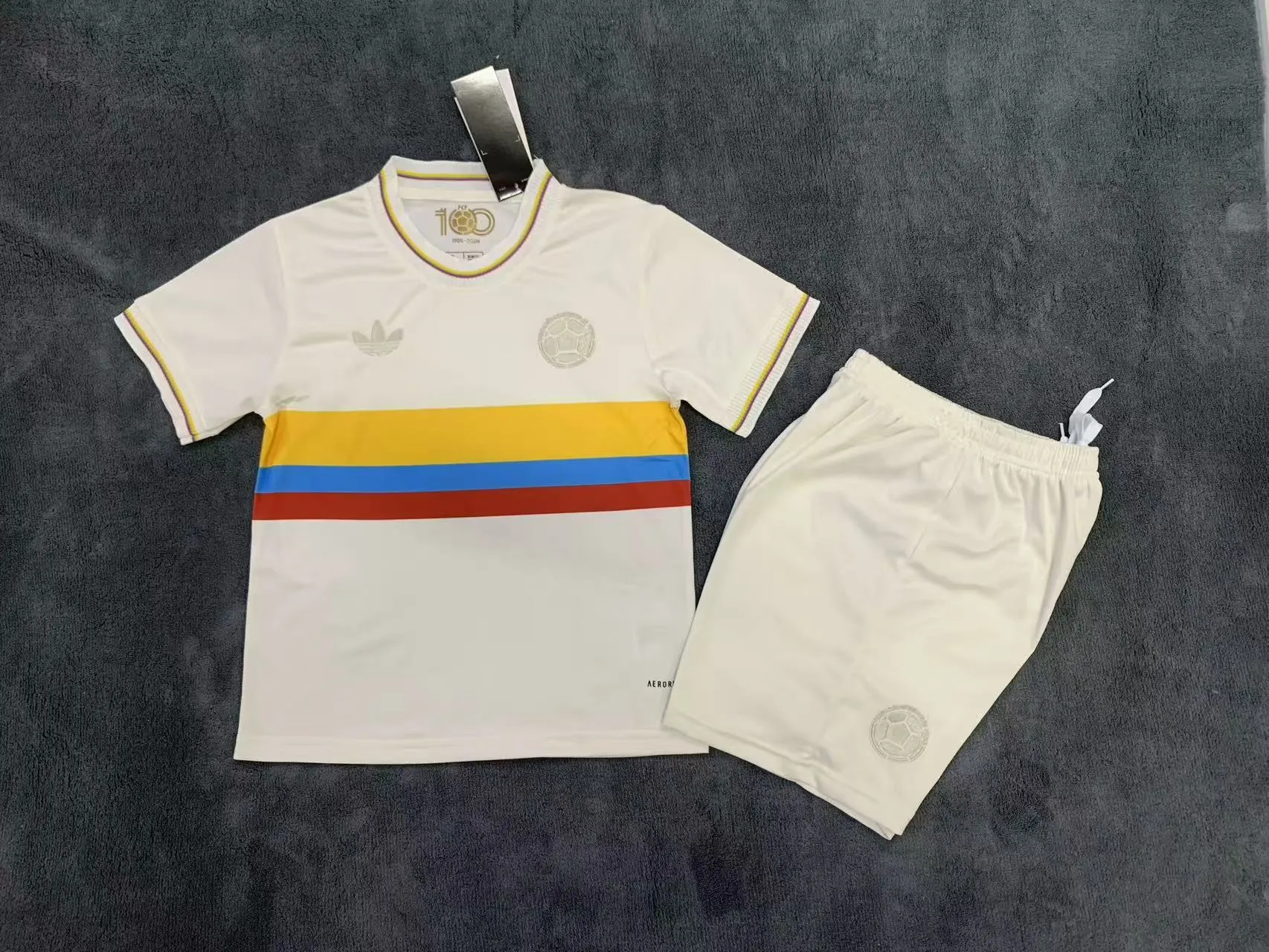 Camiseta del Centenario de Colombia 2024-2025 Calidad Tailandesa Talla Infantil
