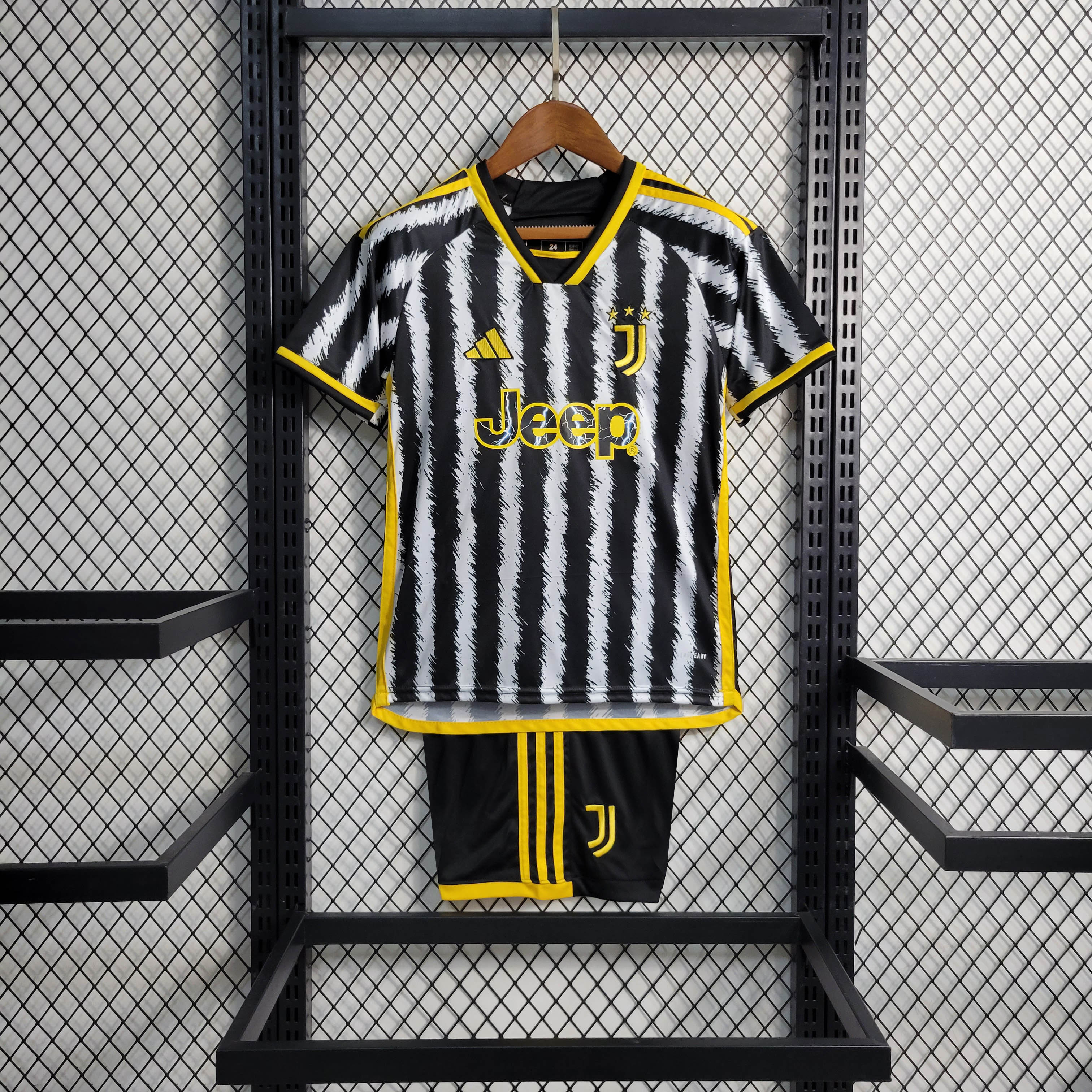 2023/2024 Juventus Home Soccer Jersey AAA fan-grade Kids Size