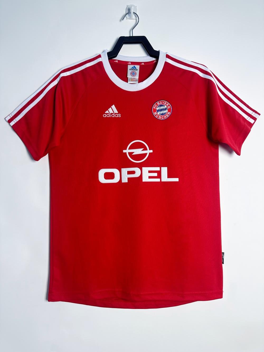 2001/2002 Retro Bayern Munich Home Football Jersey AAA fan-grade