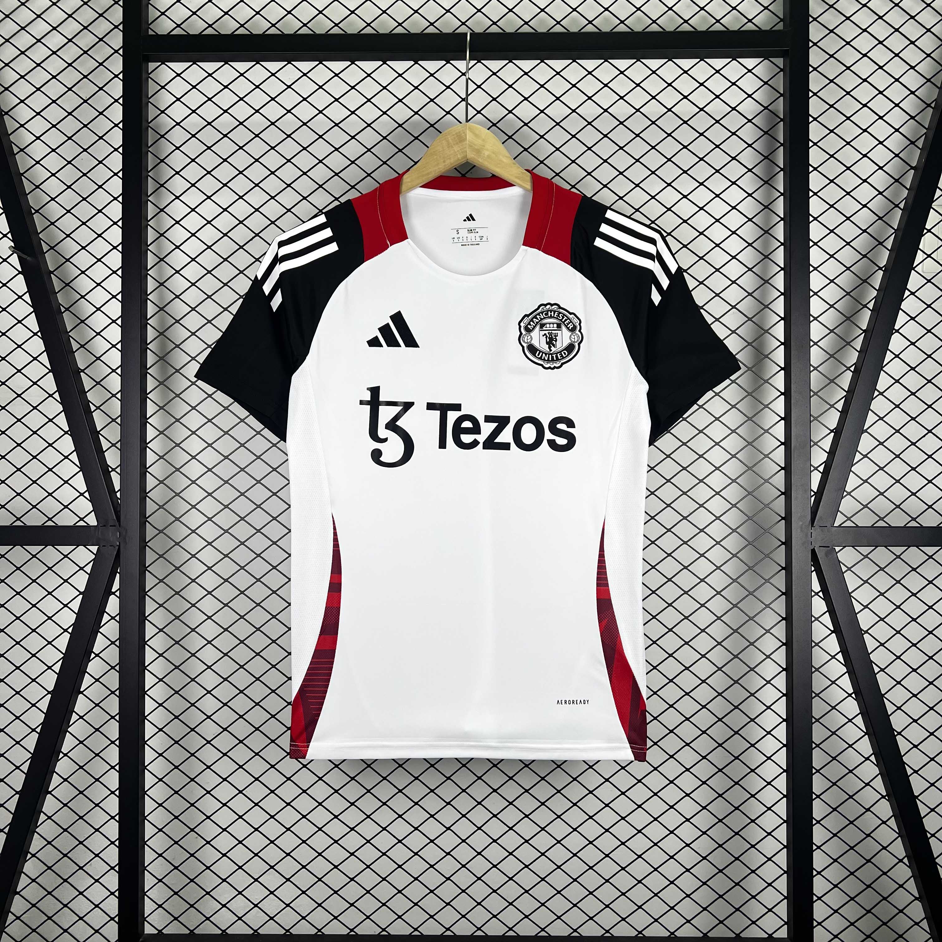 2025/2026 Manchester United Training Jersey Football Jersey AAA fan-grade