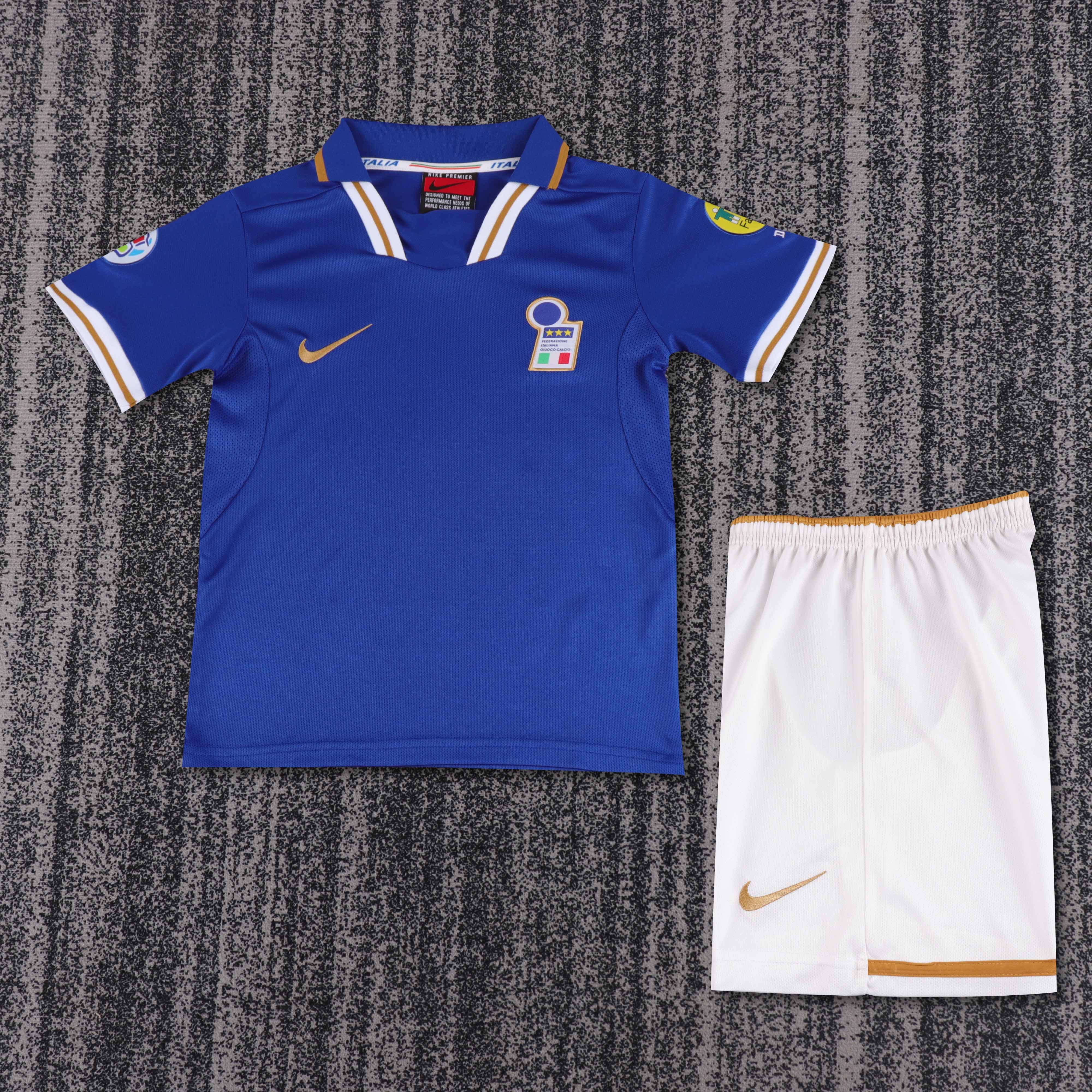 1996 Retro Italy Home Football Jersey AAA fan-grade Kids Size
