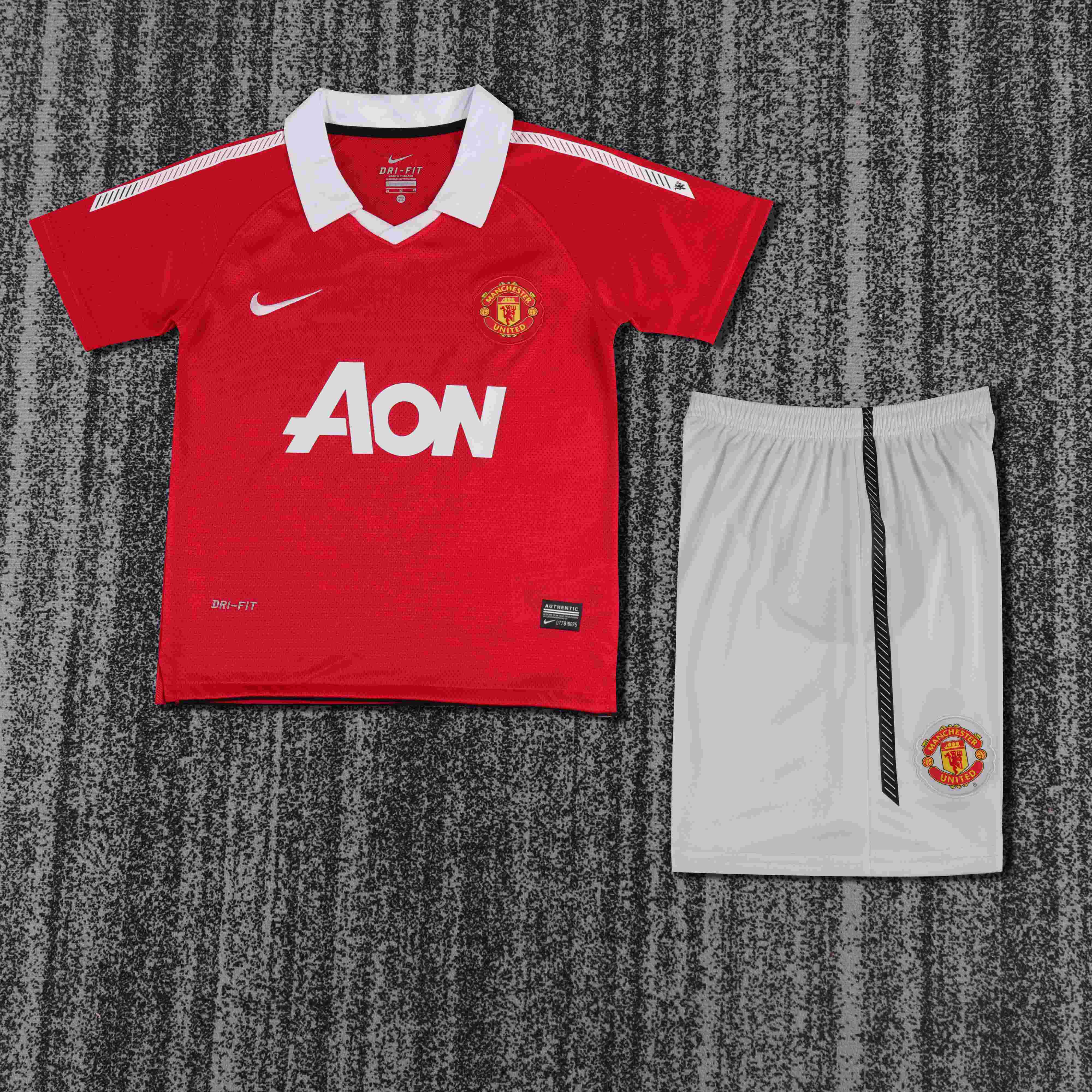 2010-2011 Retro Manchester United Home Football Shirt AAA fan-grade Kids Size