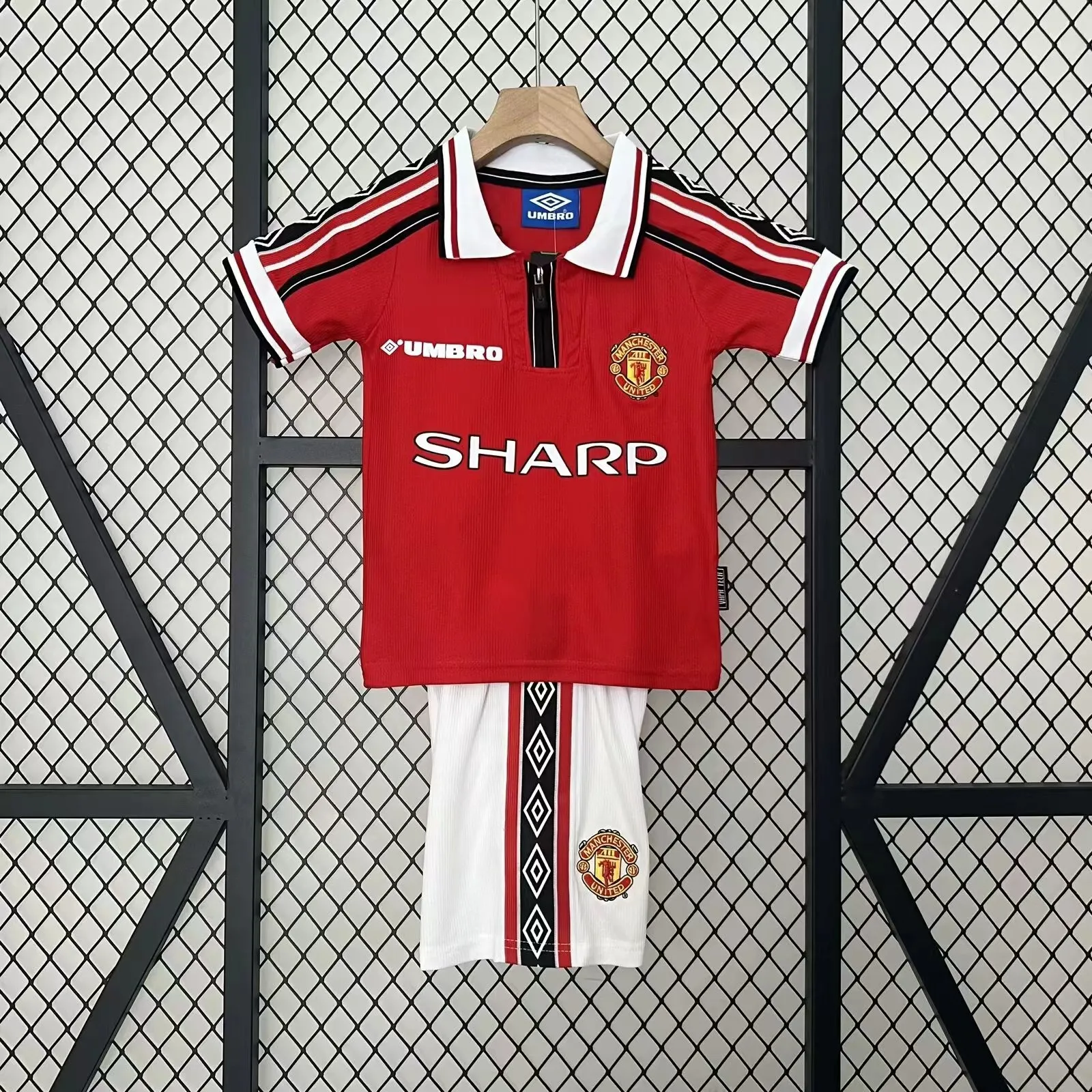 1998/1999 Retro Manchester United Home Football Shirt AAA fan-grade Kids Size