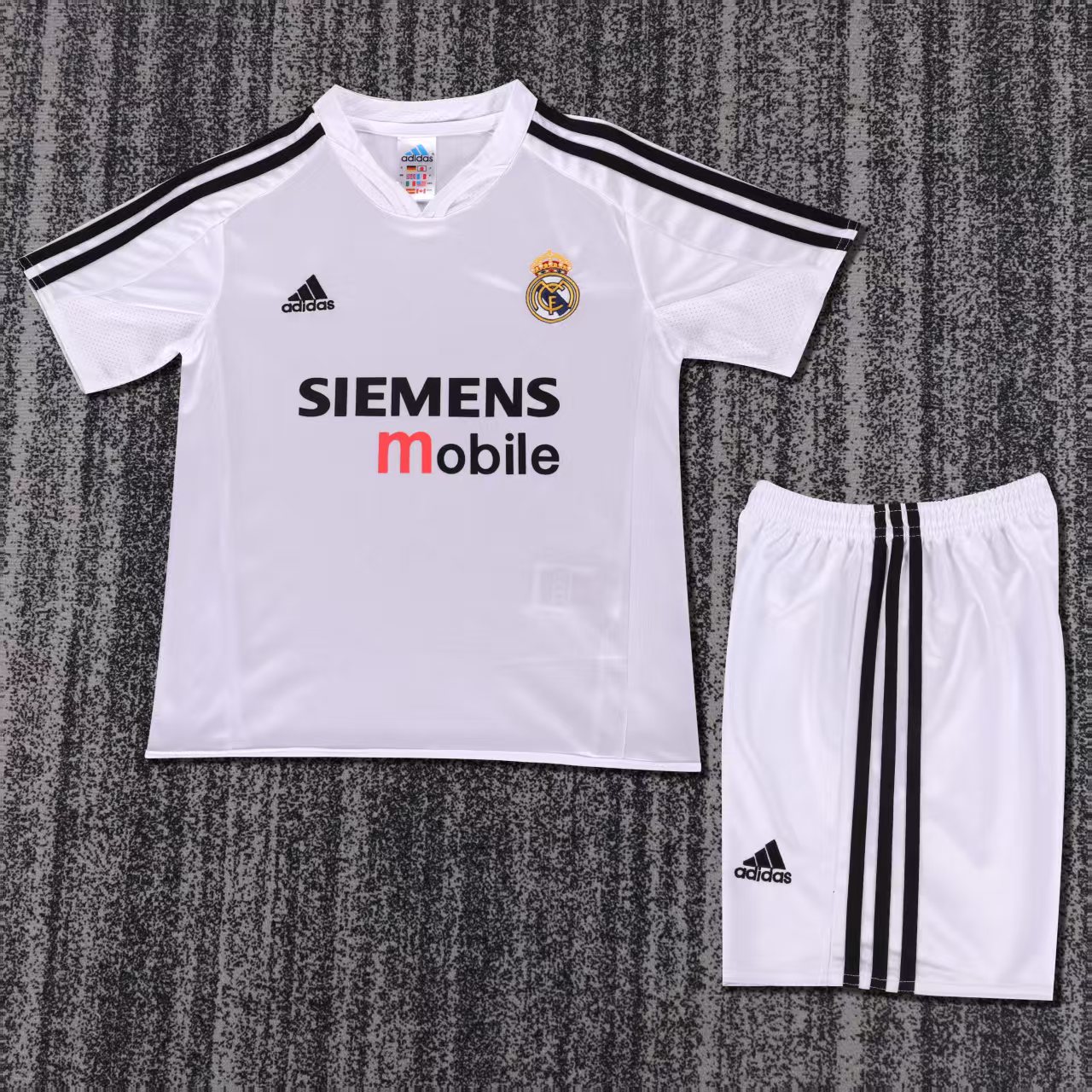 2004-2005 Retro Real Madrid Home Football Shirt AAA fan-grade Kids Size