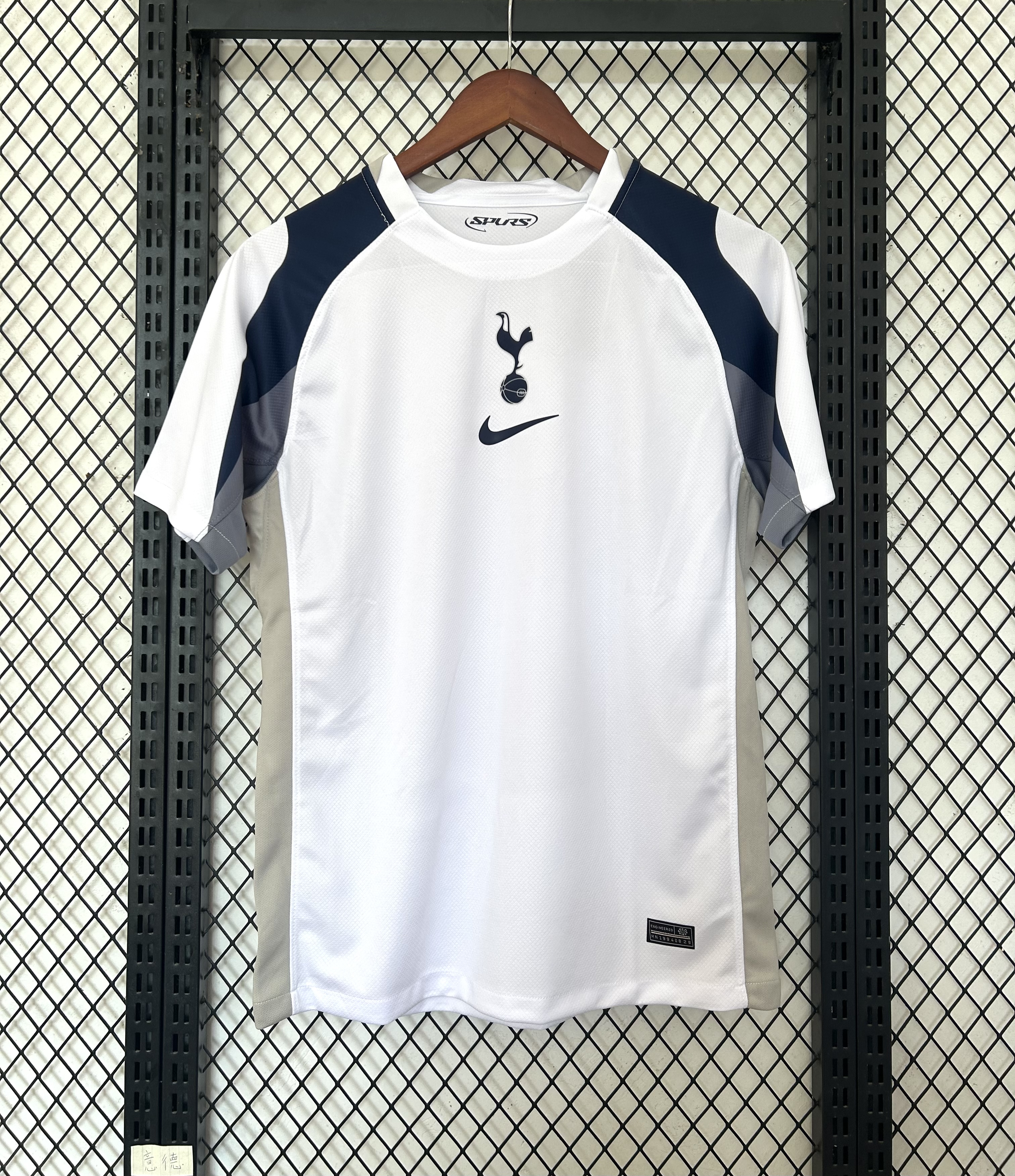 2025/2026 Tottenham Home Football Jersey AAA fan-grade