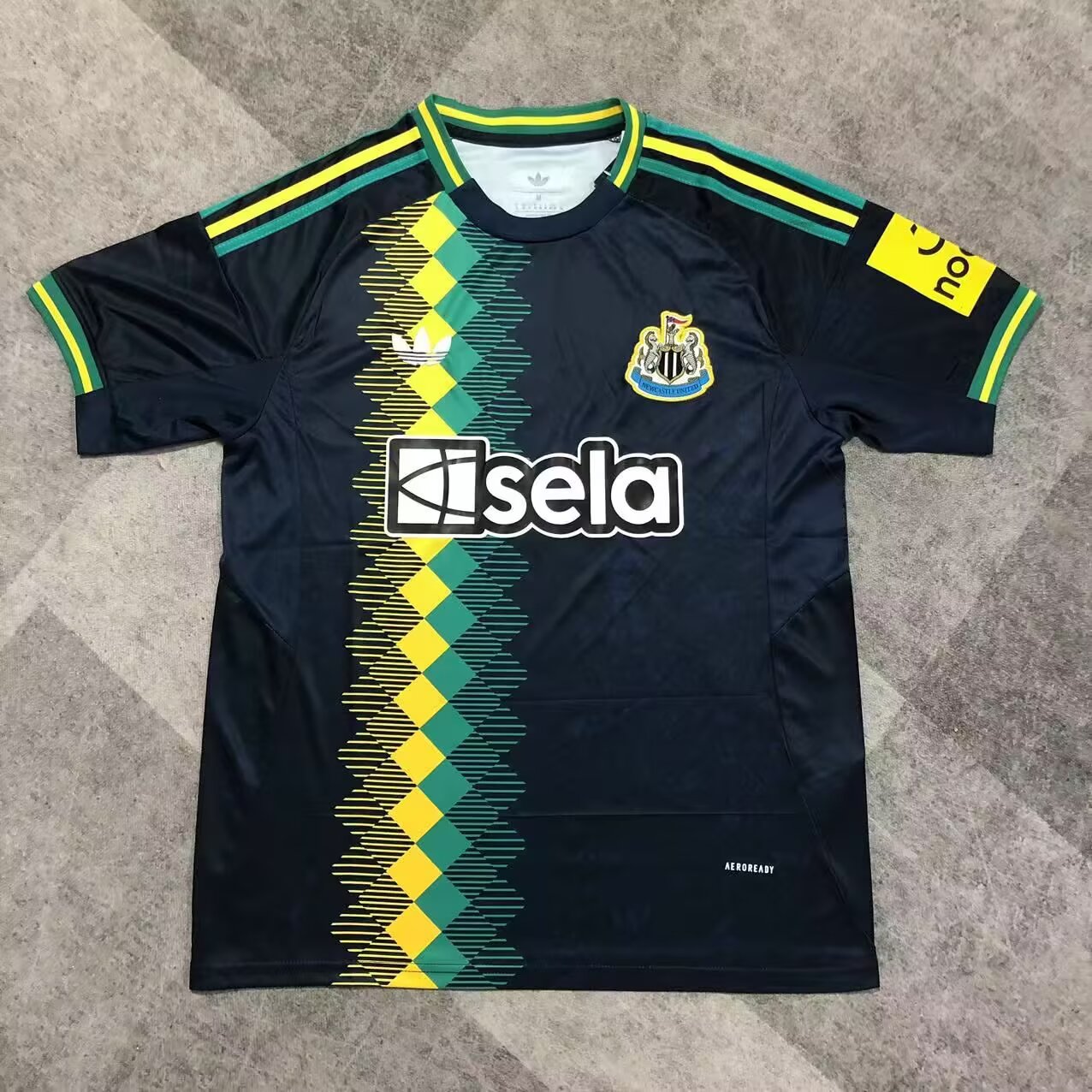 2025/2026 Newcastle United Concept version Football Jersey AAA fan-grade