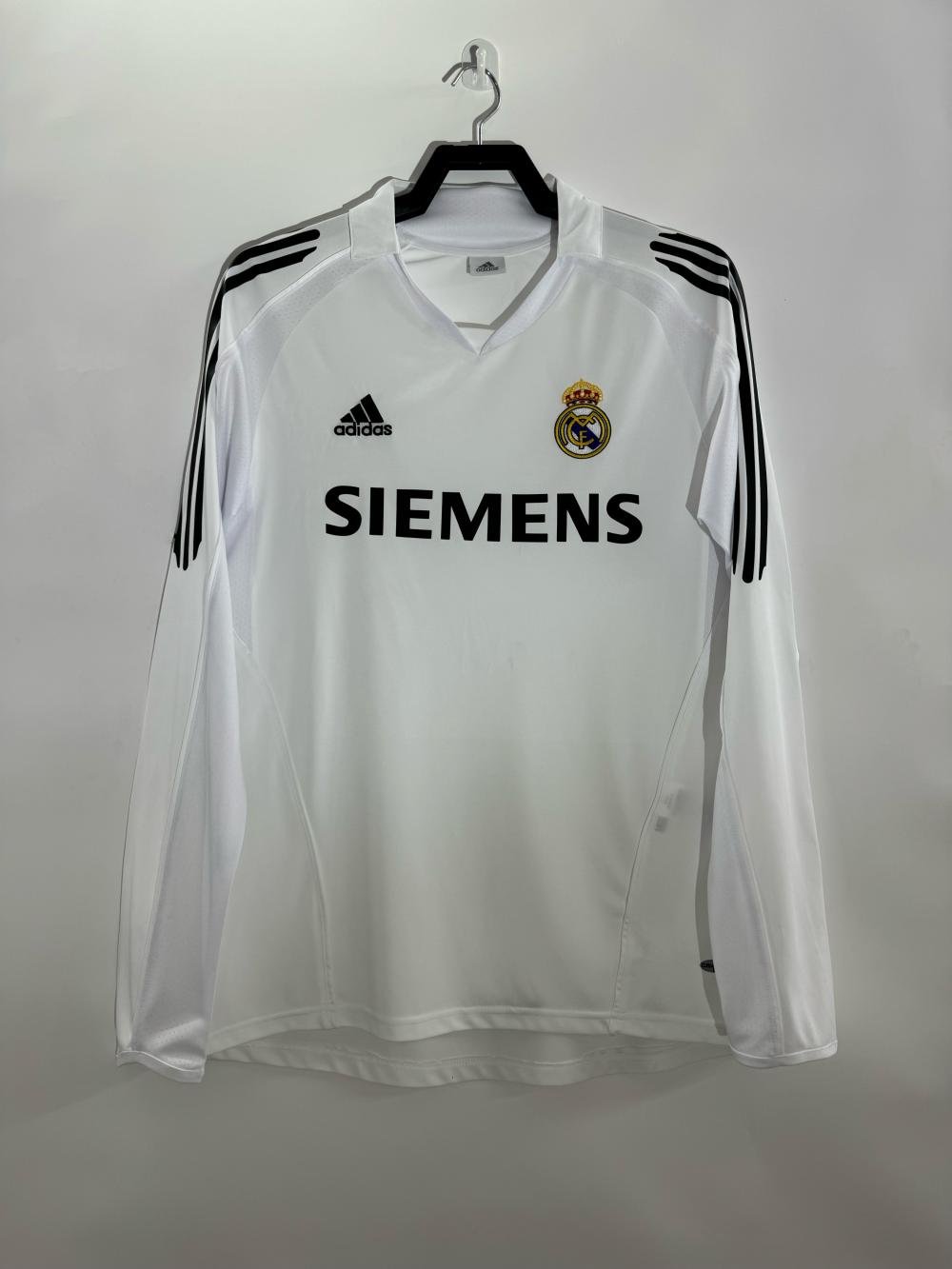 2005/2006 Retro Long Sleeve Real Madrid Home Soccer Jersey AAA fan-grade