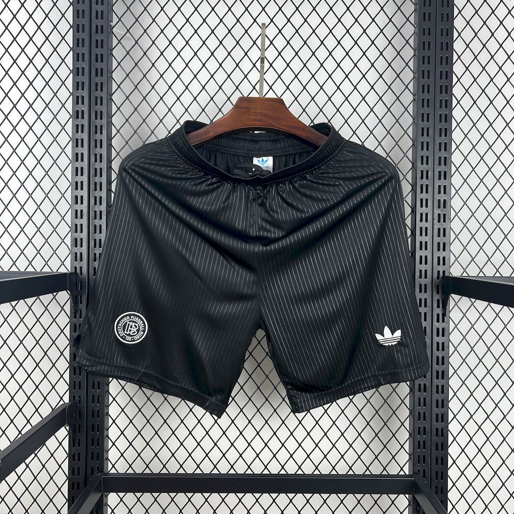 Short noir édition 125e anniversaire Allemagne 2025 AAA qualité fan