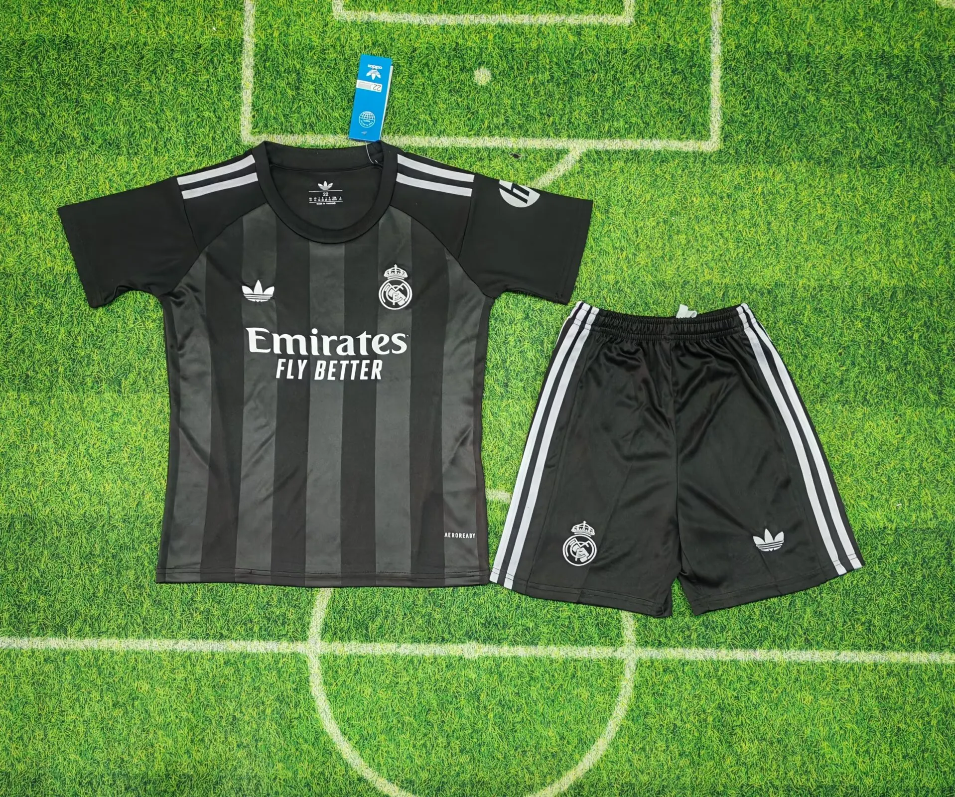 2025/2026 Real Madrid goalie Football Jersey AAA fan-grade Kids Size