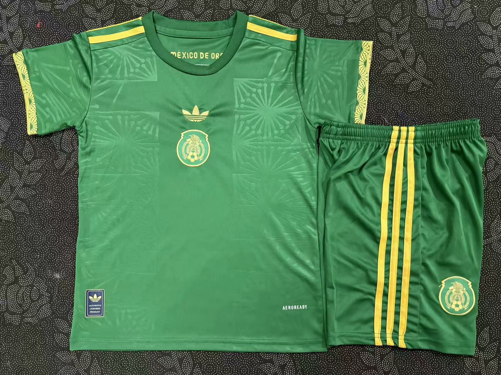 2025/2026 Mexico National Special Edition Green Football Shirt AAA fan-grade Kids Size