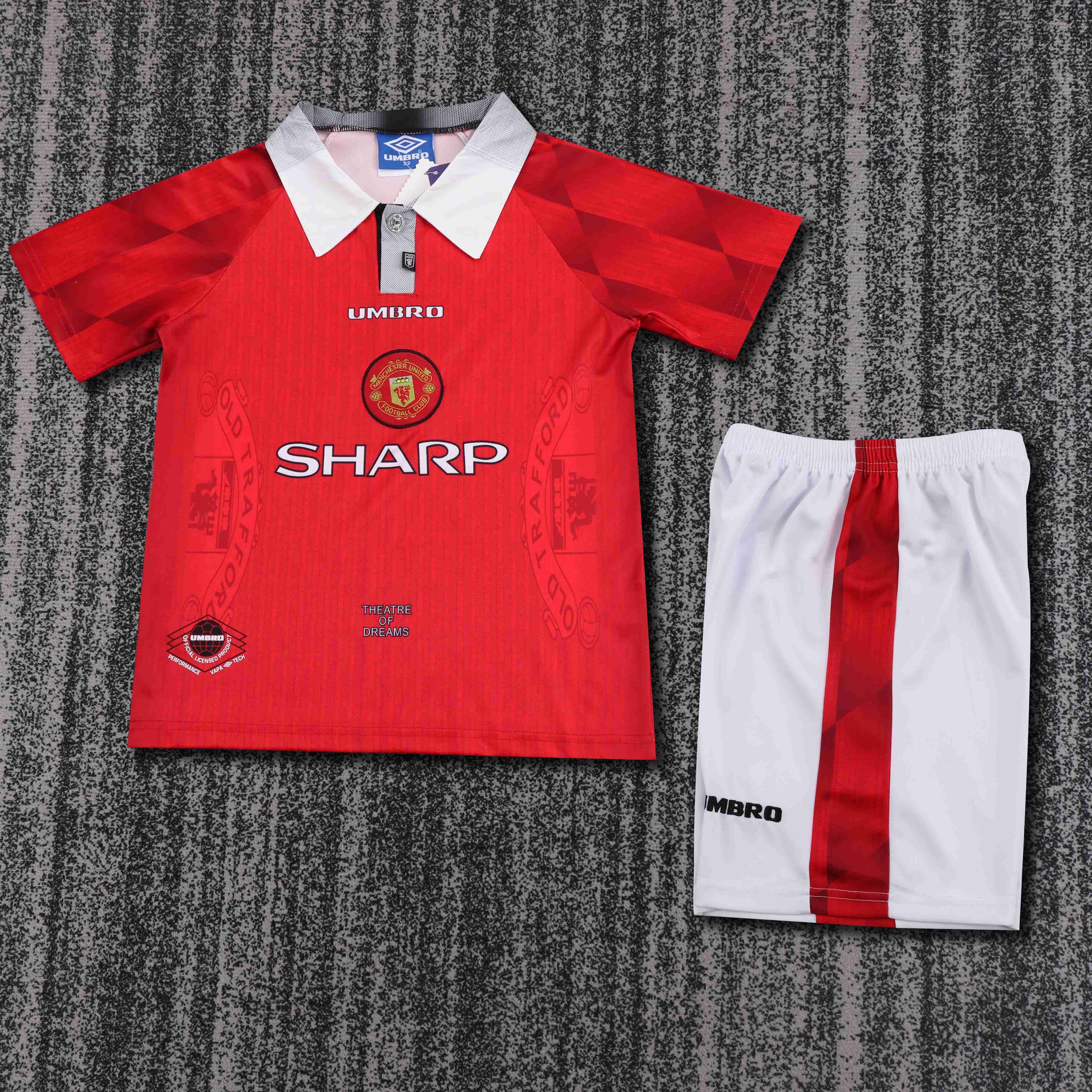 1996-1997 Retro Manchester United Home Football Shirt AAA fan-grade Kids Size