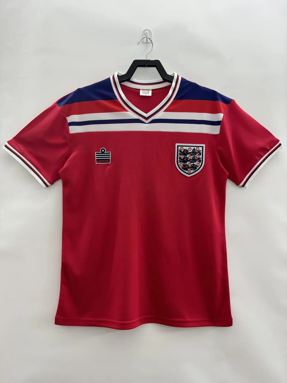1982 Retro England Away Soccer Jersey AAA fan-grade