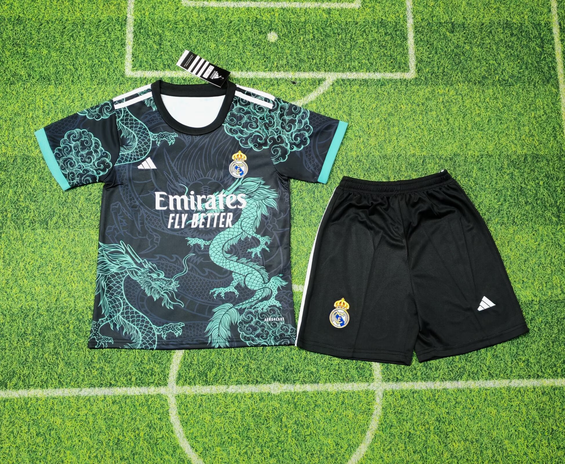 2025/2026 Real Madrid Green Dragon Special Edition Football Jersey AAA fan-grade Kids Size