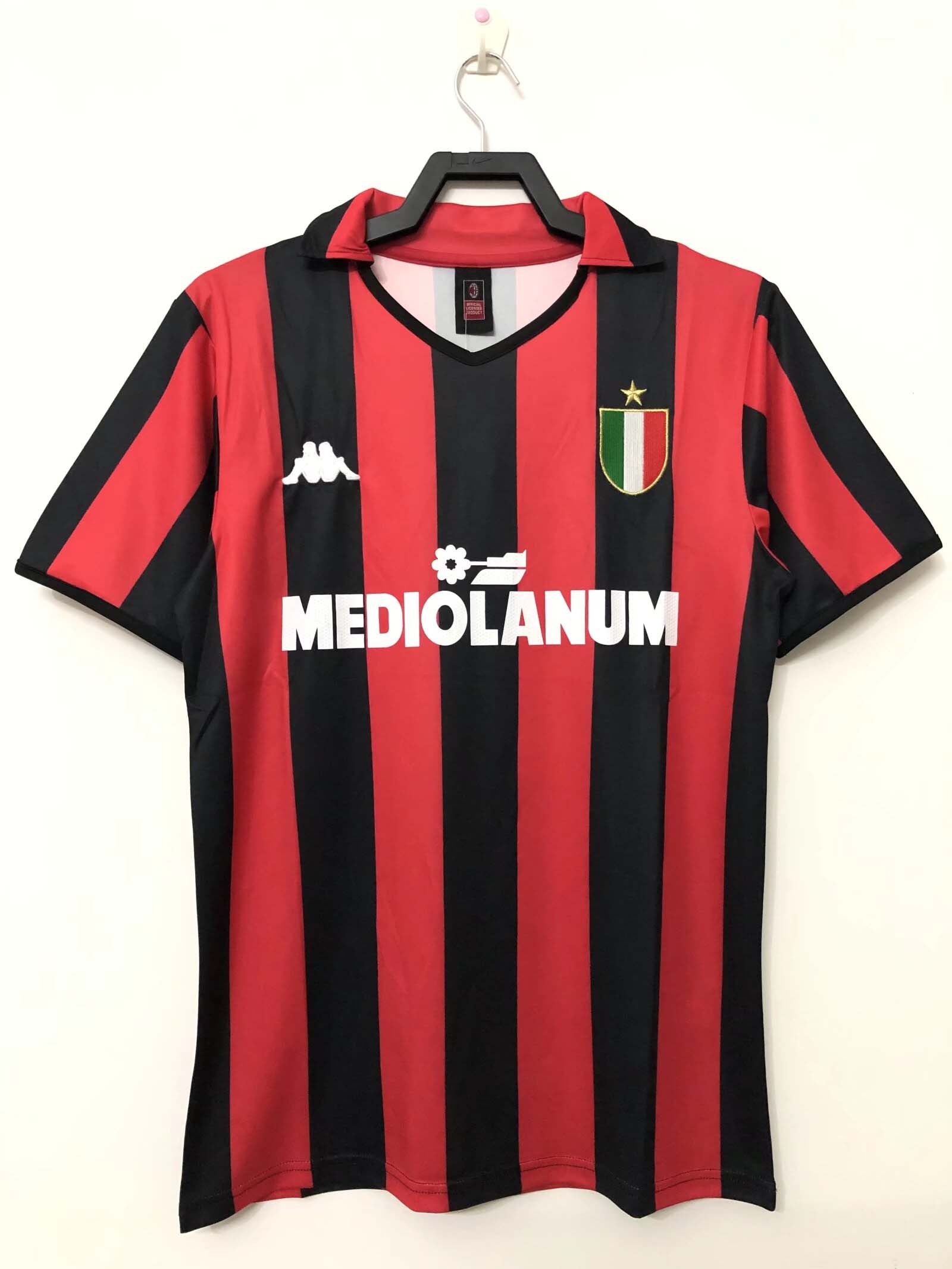 قميص كرة قدم AC Milan الكلاسيكي داخل الأرض 1988/1989 جودة تايلاندية