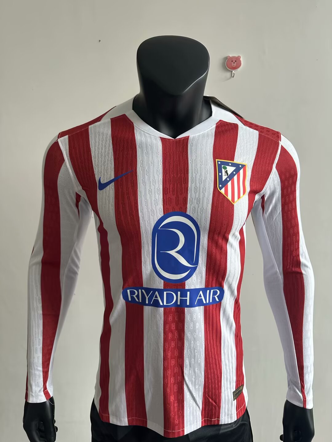2025/2026 Player Version Atletico Madrid Home Long Sleeve AAA fan-grade
