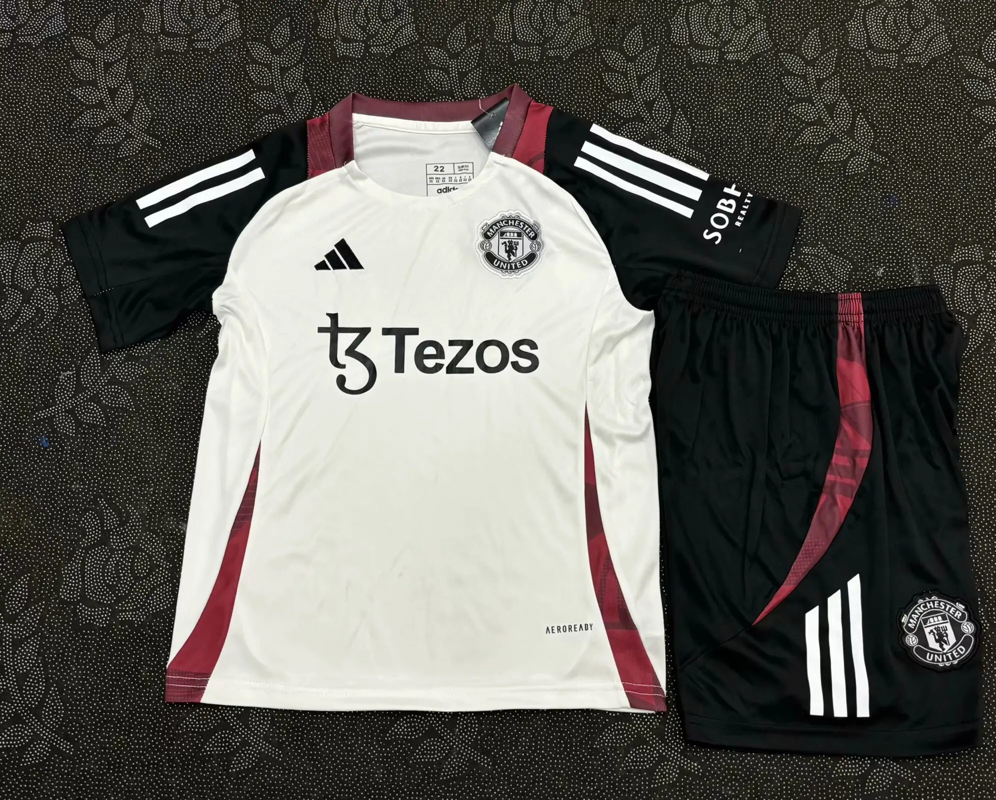 2025/2026 Manchester United Training clothes Football Shirt AAA fan-grade Kids Size