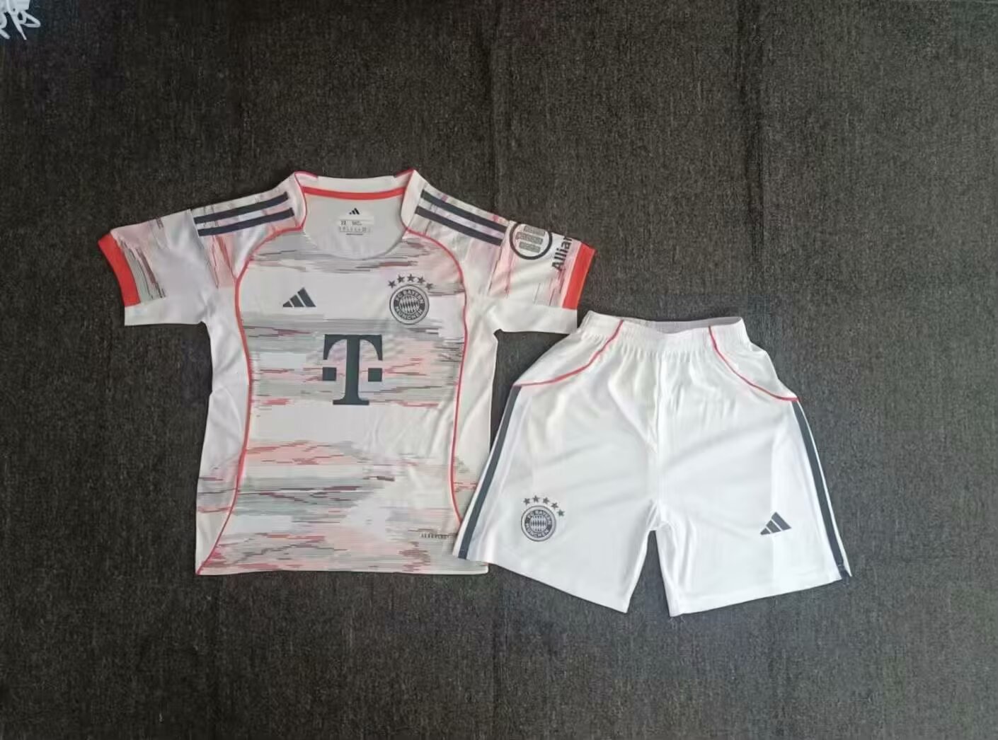 2025/2026 Bayern Munich Away Football Jersey AAA fan-grade Kids Size