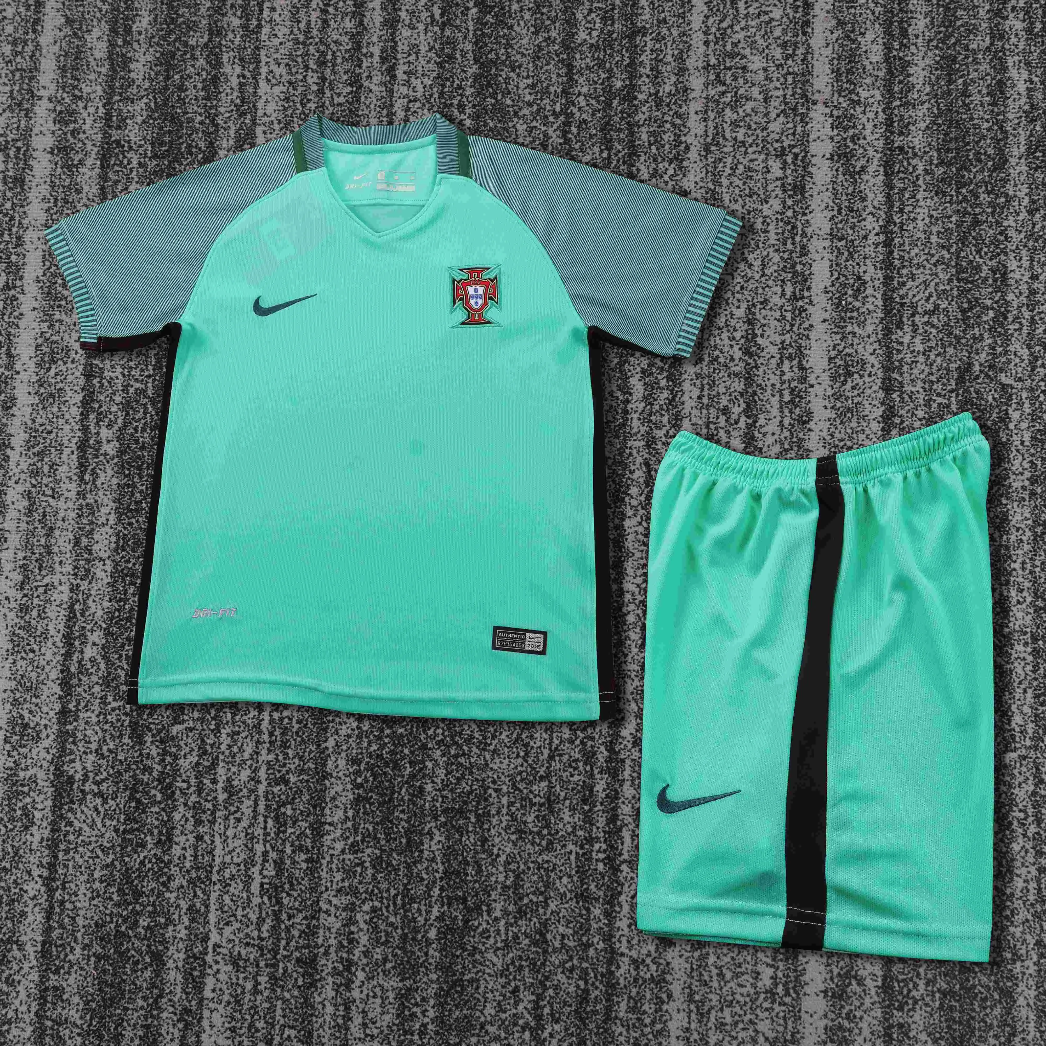 2016 Retro Portugal Away Football Shirt AAA fan-grade Kids Size